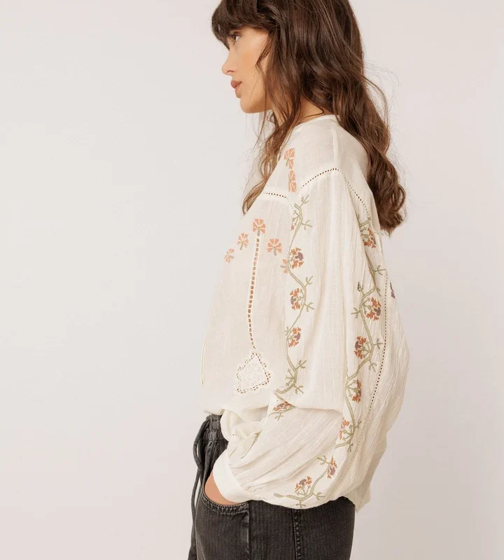 Indi and cold skjorter creme m. broderi