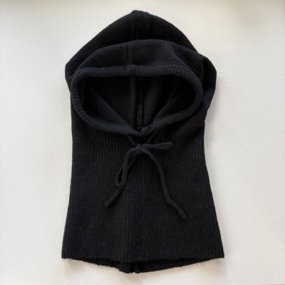 Three M balaclava sort